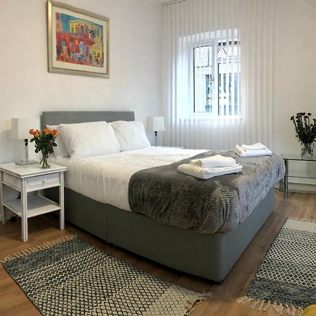 City Location- 2 Bedroom Apartment Londra Exterior foto
